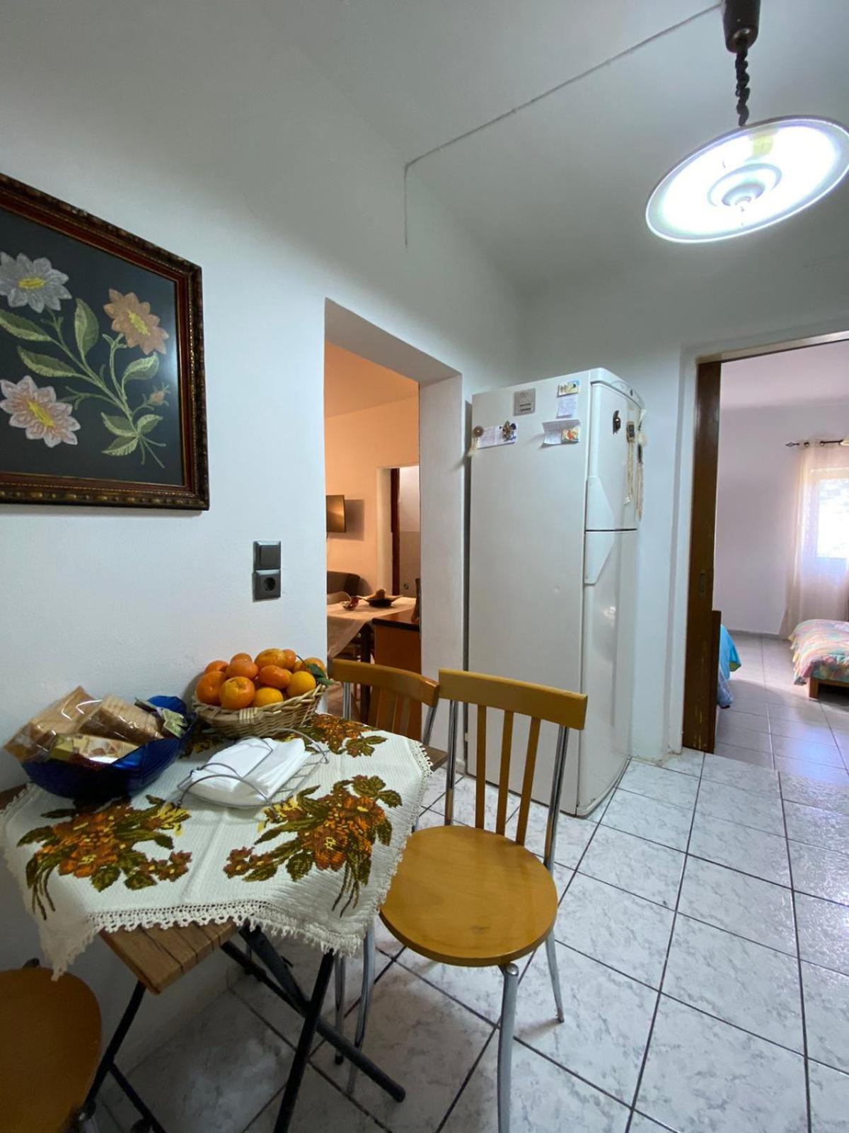 Aggelina Guest House Sarkhos Exterior photo