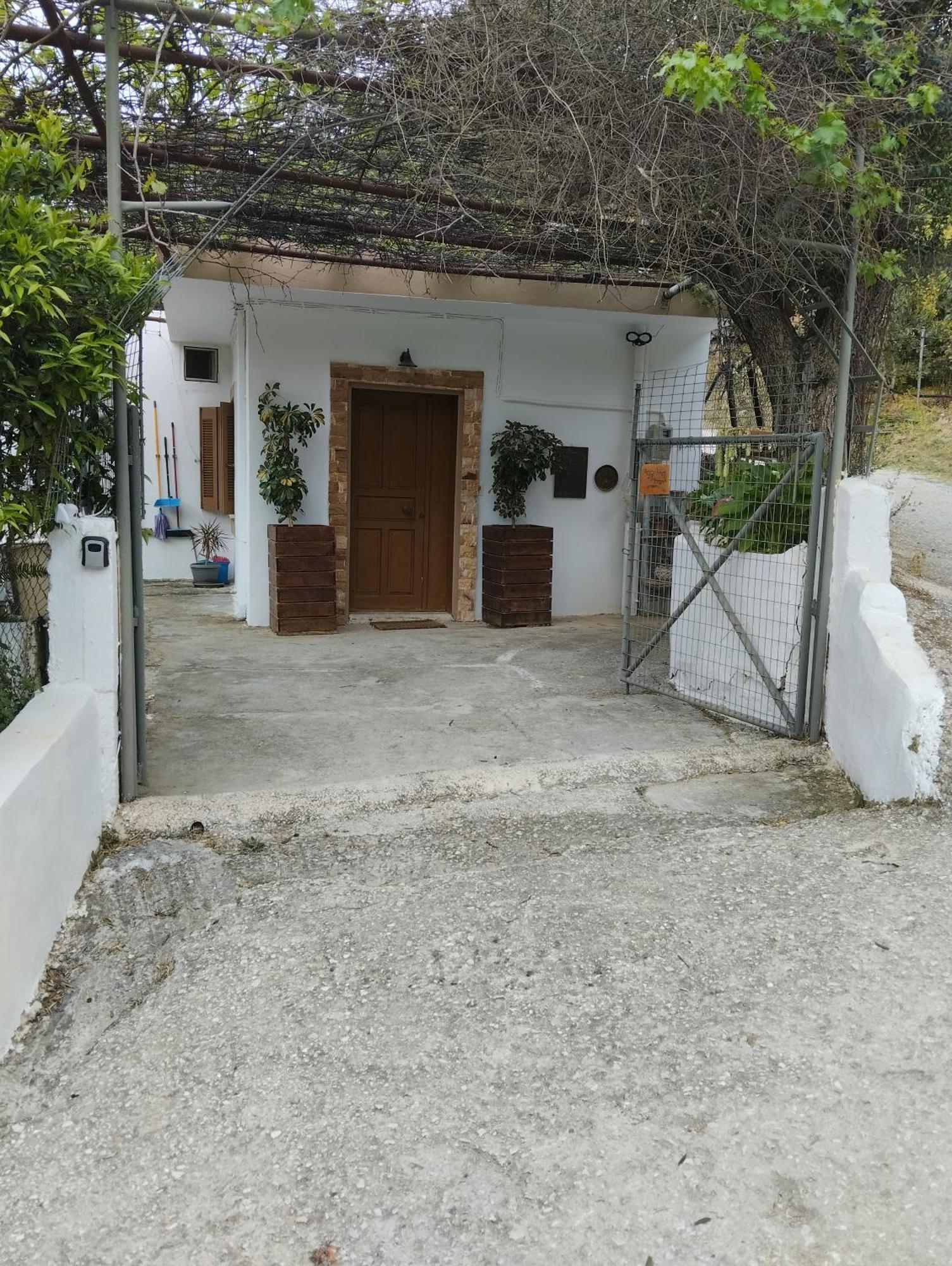 Aggelina Guest House Sarkhos Exterior photo
